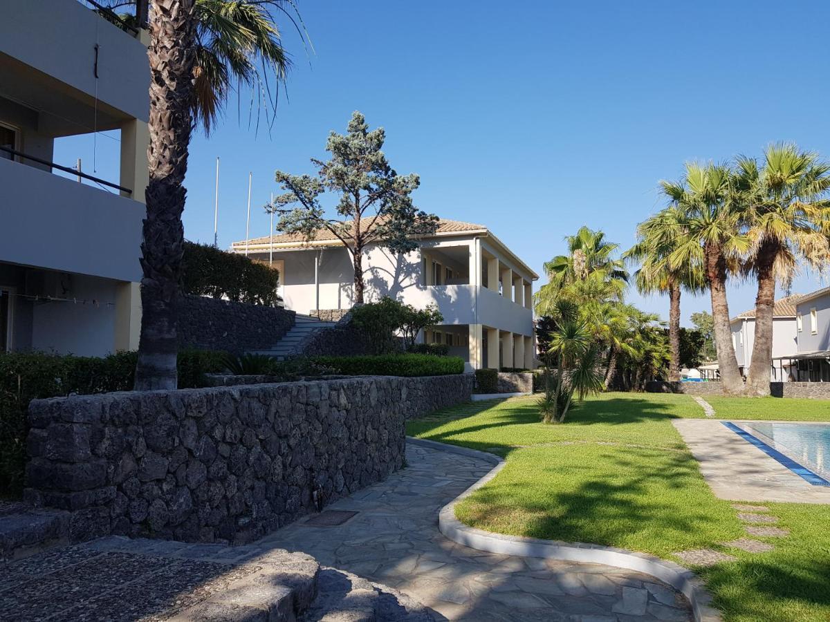 Asteraki Aparthotel Gouvia Buitenkant foto